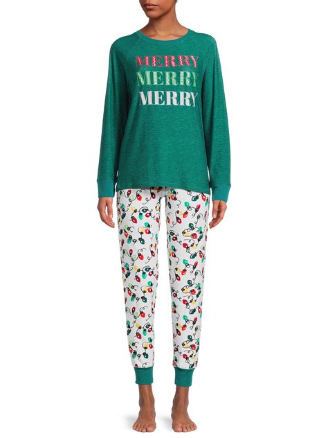 Derek Heart Merry Christmas Lights Holiday Matching Family Christmas Pajamas Women's Sleepwear ...