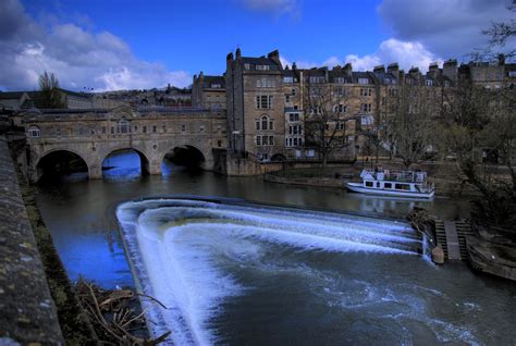 Pulteney Bridge | Pulteney Bridge is a bridge that crosses t… | Flickr