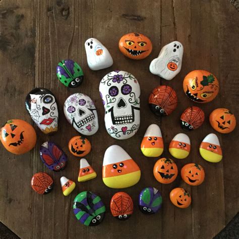 80 Scary Halloween Painted Rock Ideas | Rock crafts, Halloween rocks ...