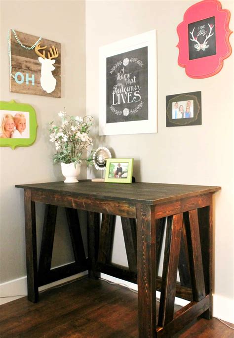 DIY Desk from 2x4s - A Turtle's Life for Me