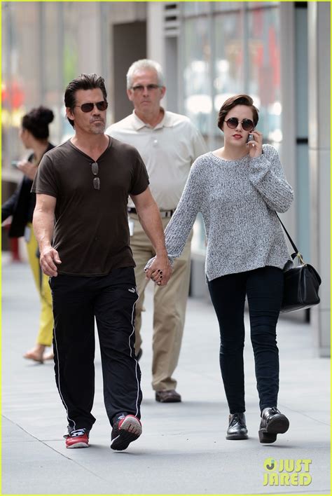 Josh Brolin Holds Hands with Daughter Eden in the Big Apple: Photo 3180608 | Celebrity Babies ...