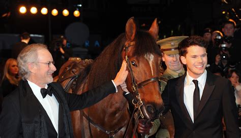 The War Horse Cast and Crew Talk to HeyUGuys at the UK Premiere - HeyUGuys