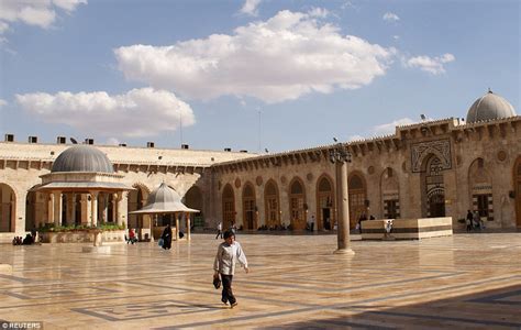 Aleppo's ancient Citadel in catastrophic ruins after almost five years of fighting | Daily Mail ...