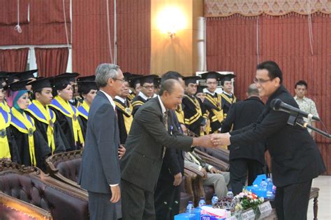 HIMPUNAN MAHASISWA MANAJEMEN UNIVERSITAS PAMULANG (HMM - UNPAM): WISUDA ...