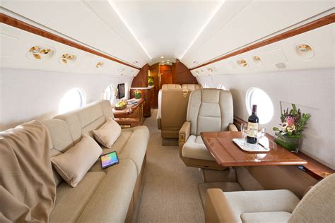 Gulfstream G450: Charter & Informationen | Private Jet Charter