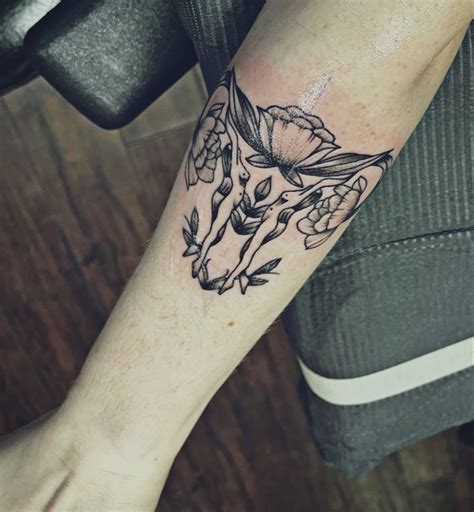 Uterus tattoo | Body art tattoos, Mom tattoos, Feminine tattoos