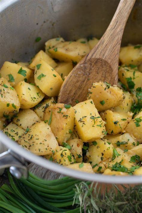 Herbed Boiled Potatoes | Quick side dishes, Vegetable recipes, Side recipes