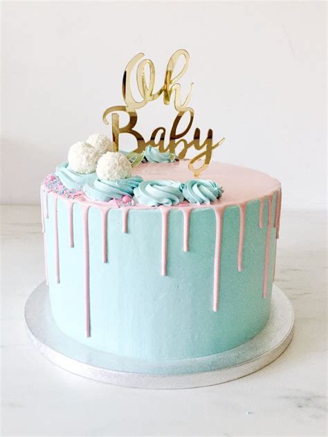 What a cute gender reveal cake! | Gender reveal cake, Baby reveal cakes, Gender reveal party food