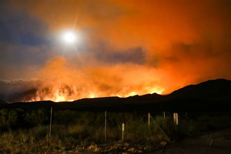 Hurricane Dora at Category 4 Fuels Wildfires in Maui, Locals Swim Away ...