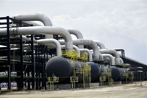 Dangote Group Expands Refinery Storage Capacity To 5.3 Billion Litres ...