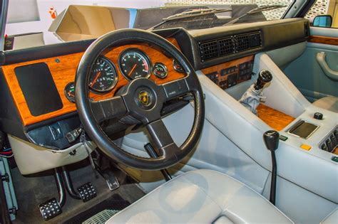 Get Your Rocks Off With This 1988 Lamborghini LM002, AKA The Rambo Lambo | Carscoops