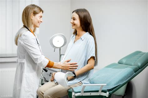 Obstetrics/Gynecology Nurse Practitioner: What Is It? and How to Become ...