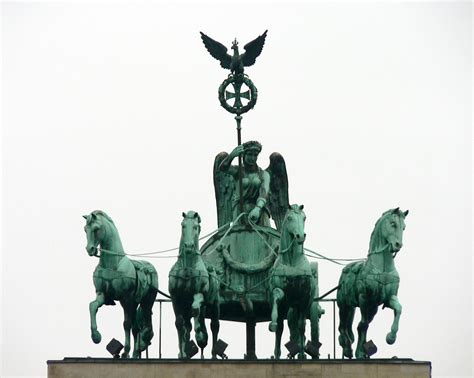 Ficheiro:Brandenburg Gate Quadriga.jpg - Wikipedia, a enciclopedia libre