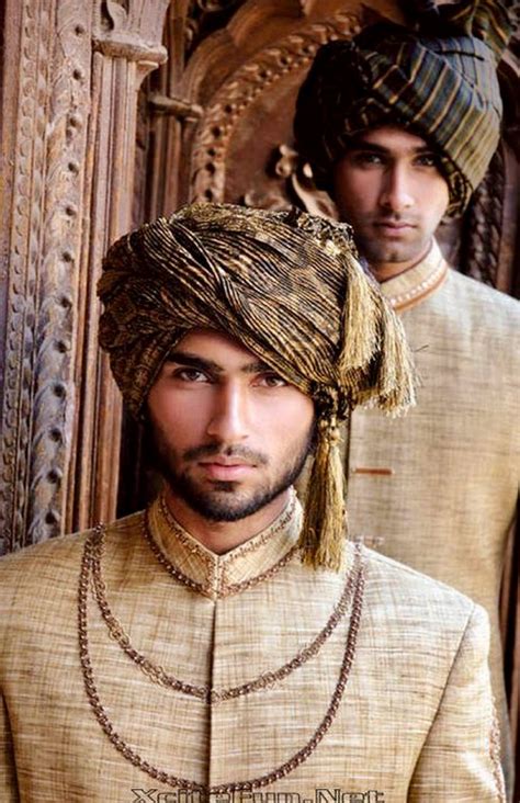 Sherwani, Indian Men Fashion, Mens Fashion, Beautiful Men, Beautiful People, Arab Men, Indian ...