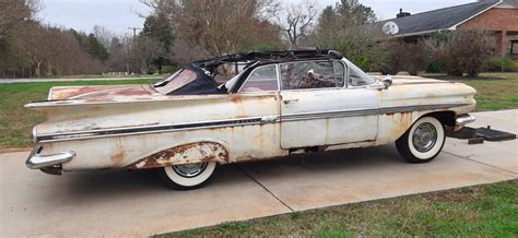 Chevy Fans Seem Ready to Spend a Fortune on This Rough 1959 Impala Convertible - autoevolution