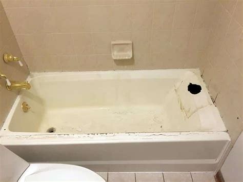 Fiberglass Bathtub & Shower Repair Experts in St Charles IL