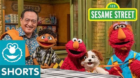 Sesame Street: Elmo Builds a Robot Dog | Season 52 Sneak Peek! - YouTube