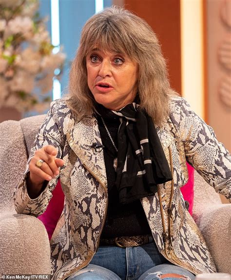 Suzi Quatro, 70, tells BBC coronavirus hit her like a 'sledgehammer' | Daily Mail Online