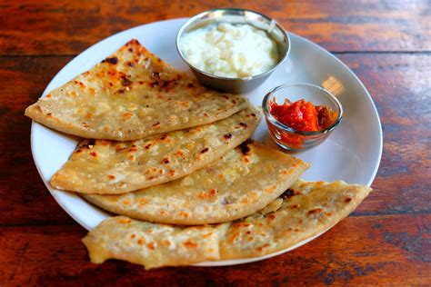 Kheema Paratha Is an Irresistible Meat-Stuffed Indian Flatbread | Recipe | Paratha recipes ...