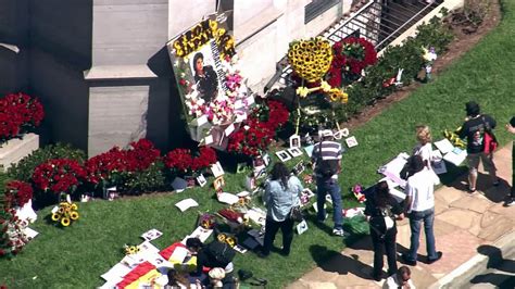 Michael Jackson Tomb where he is Burried