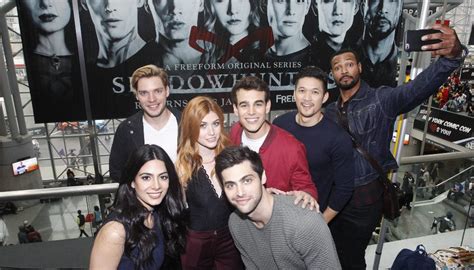 'Shadowhunters': Katherine McNamara and Dominic Sherwood Talk Season 2 (VIDEO)