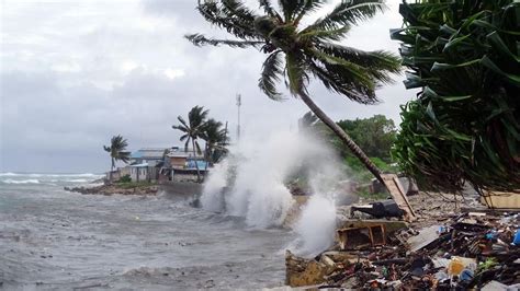 Climate change: Island paradise ‘facing death row’ | Daily Telegraph