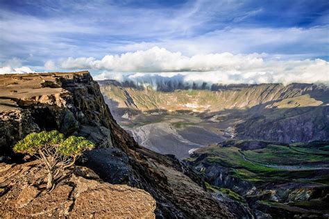 Tambora, el volcán de la isla de Sumbawa que dejó sin verano a la Tierra - Coleccionistas de Islas