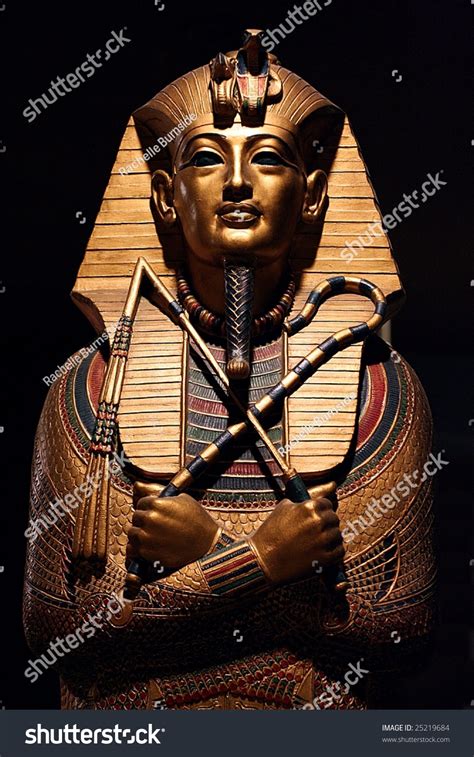 Replica Of King Tut'S Death Mask Stock Photo 25219684 : Shutterstock