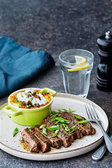 Keto Ribeye Steak With Loaded Cauli Mash - Recipe - Diet Doctor ...