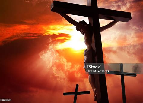 Jesus Christ Crucified On The Cross Stock Photo - Download Image Now ...