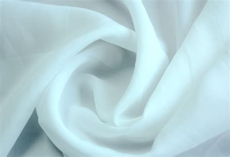 HOT!! 100% polyester peach skin fabric for garments