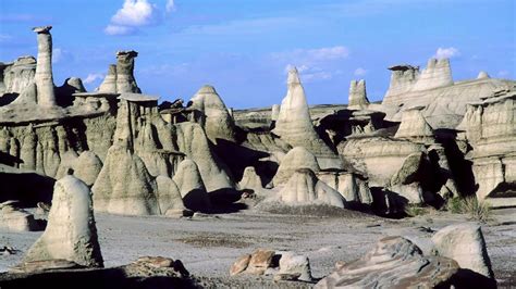 Bisti Wilderness Hoodoos - YouTube