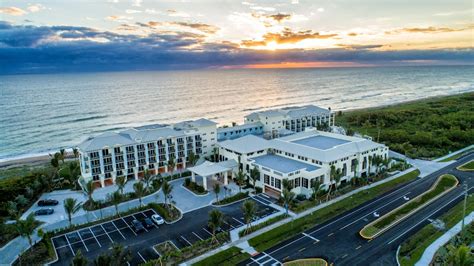 Hutchinson Shores Resort & Spa in Jensen Beach | Best Rates & Deals on Orbitz