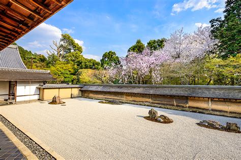 Ryoanji Temple | Hours & Best Time to Visit Kyoto's Zen Rock Garden