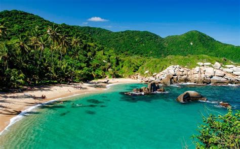 TAYRONA HELICOPTER FLIGHT - ole colombia