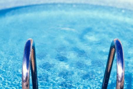 What Chlorinated Water Actually Does to Your Health - Renewed Living Inc.