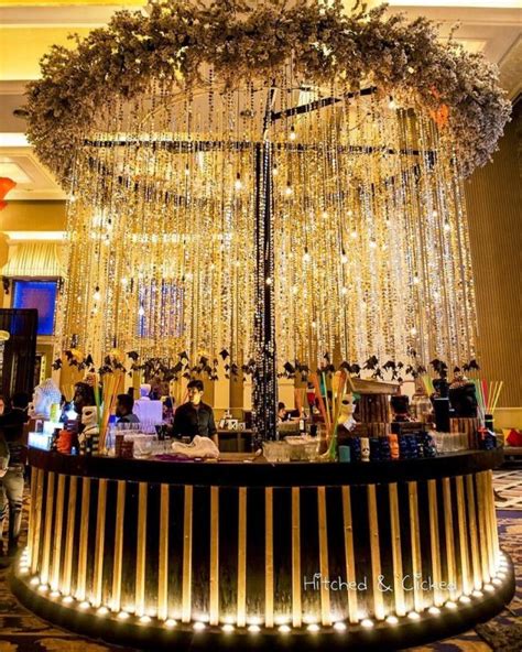 20 Unique And Quirky Wedding Bar Decor Ideas For Ritzy Cocktail Party | WedMePlz