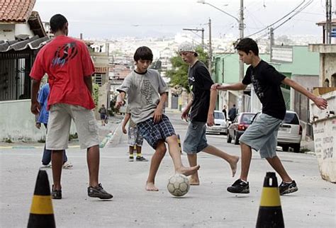 Españoles en Rio: Futebol da Rua