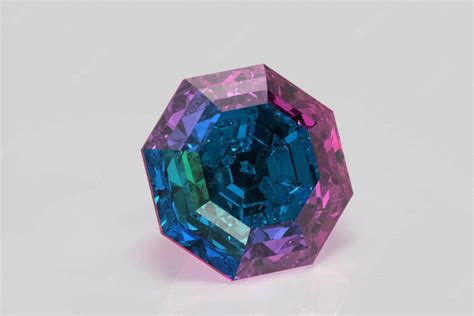 10 Most Expensive Gemstones In The World | vlr.eng.br