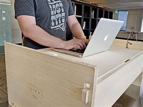 iSkelter LIFT Wooden Sit-to-Stand Smart Desk | Gadgetsin