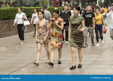 People of Shanghai the Richest City in China Editorial Photo - Image of custom, influence: 100443156