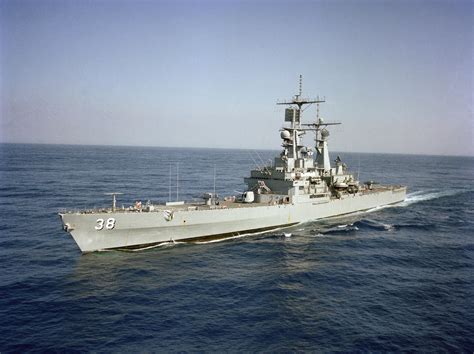 Virginia-class nuclear cruiser, USS Virginia (CGN-38), The last class ...