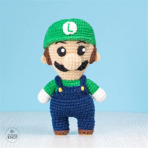 Luigi amigurumi crochet pattern ⋆ The Nomad Knot