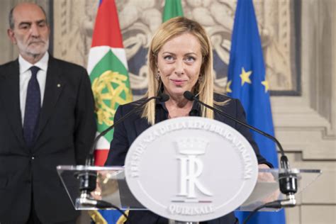 Giorgia Meloni è la presidente del Consiglio. Presentata la lista dei ministri - Città Nuova ...