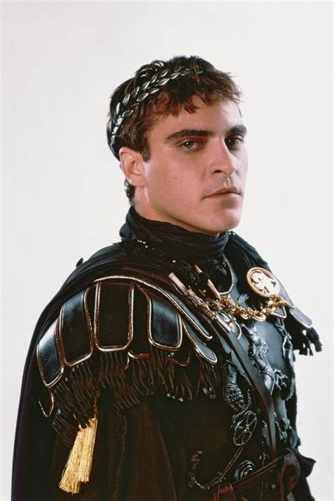 Joaquin Phoenix in Gladiator (2000) | Joaquin phoenix gladiator ...