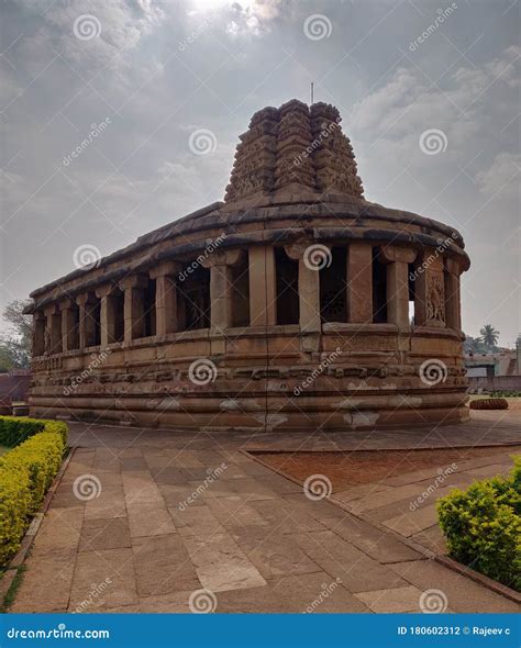 Chalukya Style Architecture Stock Photo - Image of tower, building: 180602312