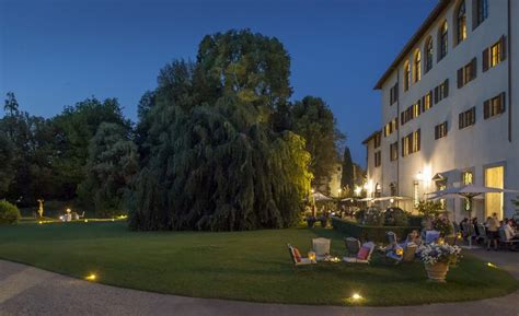 Firenze, il Four Seasons apre alle cene private nel giardino secolare