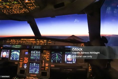 Airbus A340 Cockpit View Stock Photo - Download Image Now - Aerial View ...