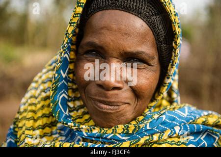 Mujer de la tribu Fulani en el norte de Benin, África Fotografía de stock - Alamy