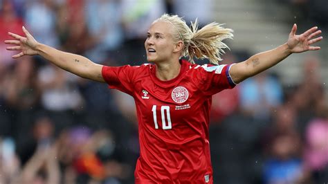 Denmark 1-0 Finland: Harder uses her head for win | UEFA Women's EURO | UEFA.com
